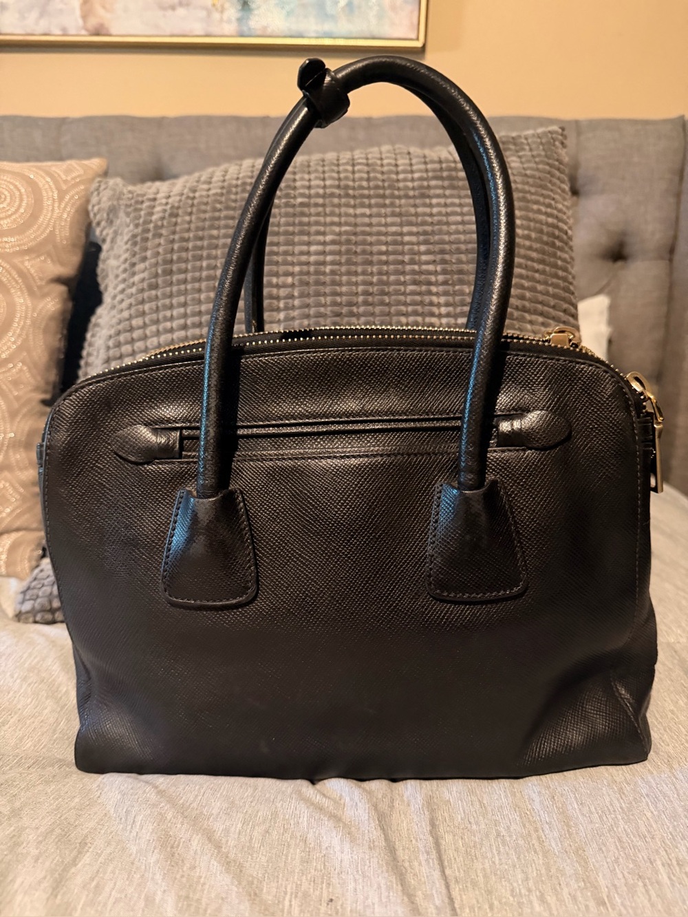 Prada Black Saffiano Cuir Leather Dome Tote Handbag - Picture 3 of 16